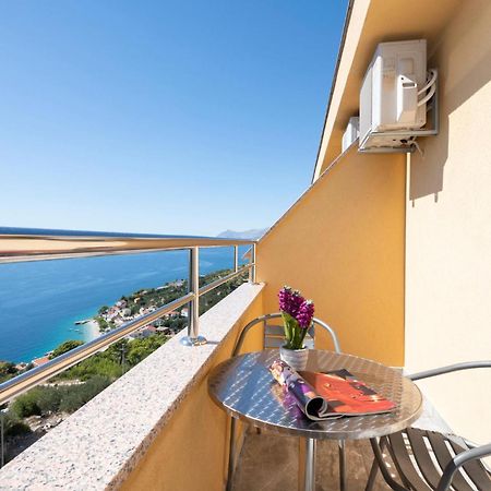 Beautiful Apartment In Krvavica With Kitchen מראה חיצוני תמונה
