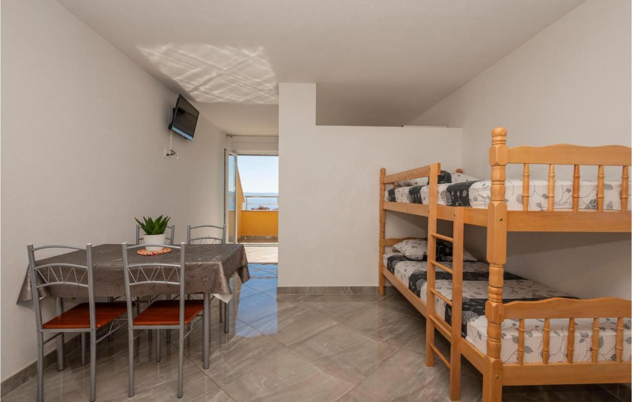 Beautiful Apartment In Krvavica With Kitchen מראה חיצוני תמונה