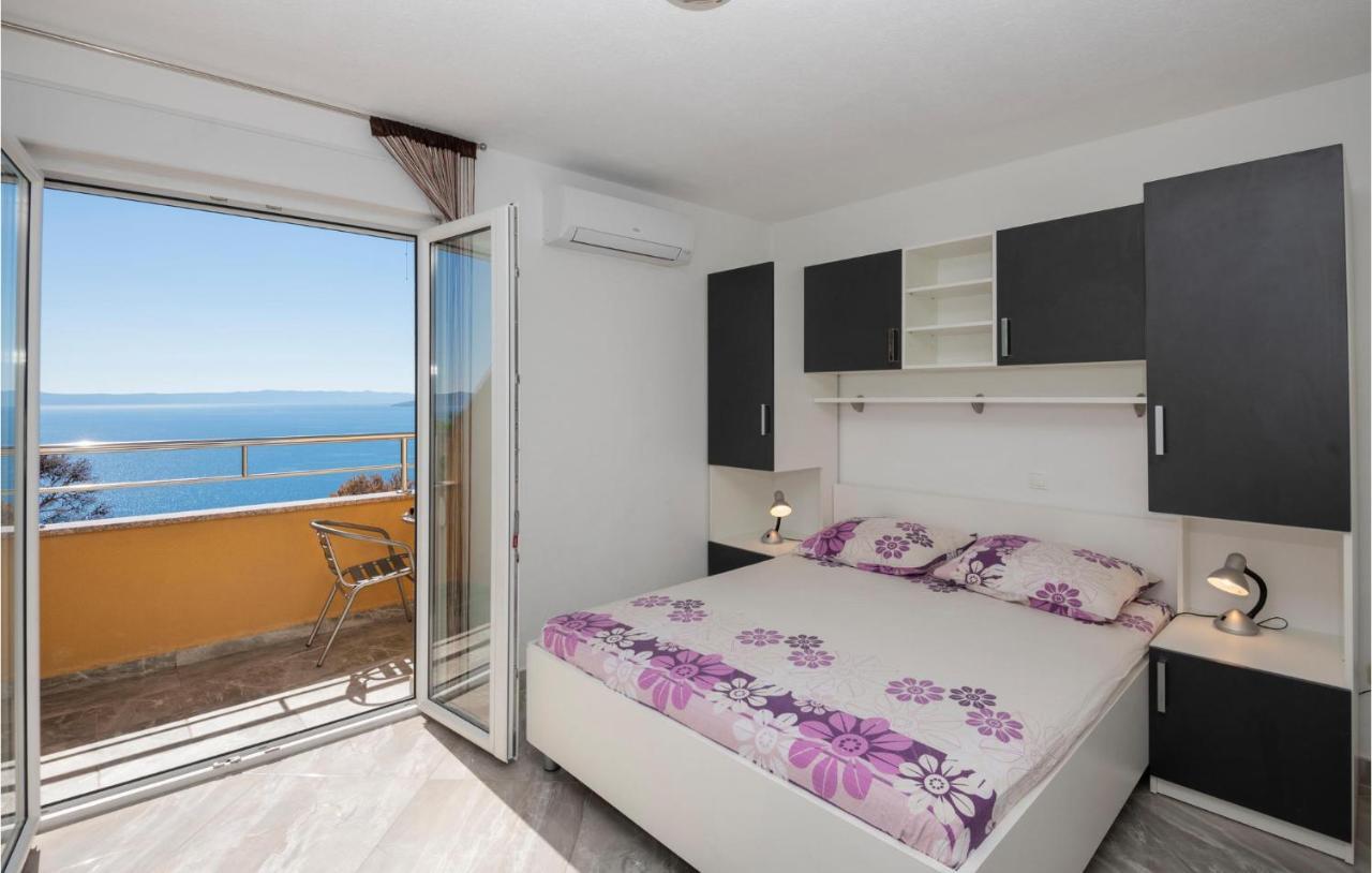 Beautiful Apartment In Krvavica With Kitchen מראה חיצוני תמונה